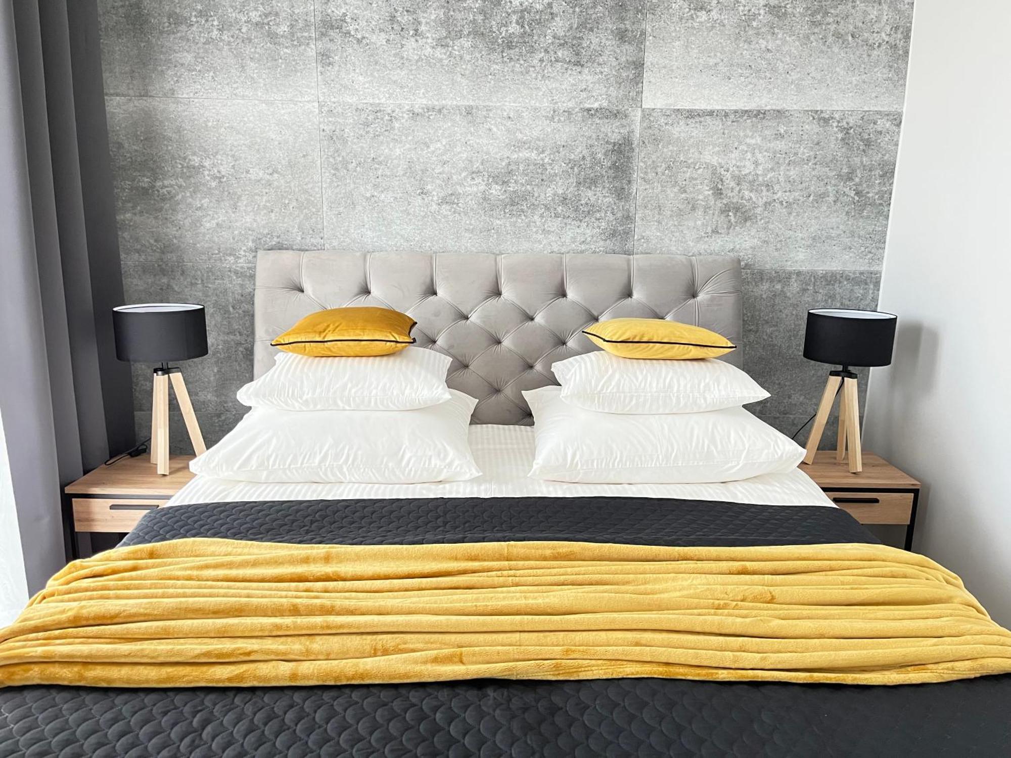 Wola Tower Deluxe Separate Bedroom With Free Garage - By Perfect Apart 华沙 外观 照片