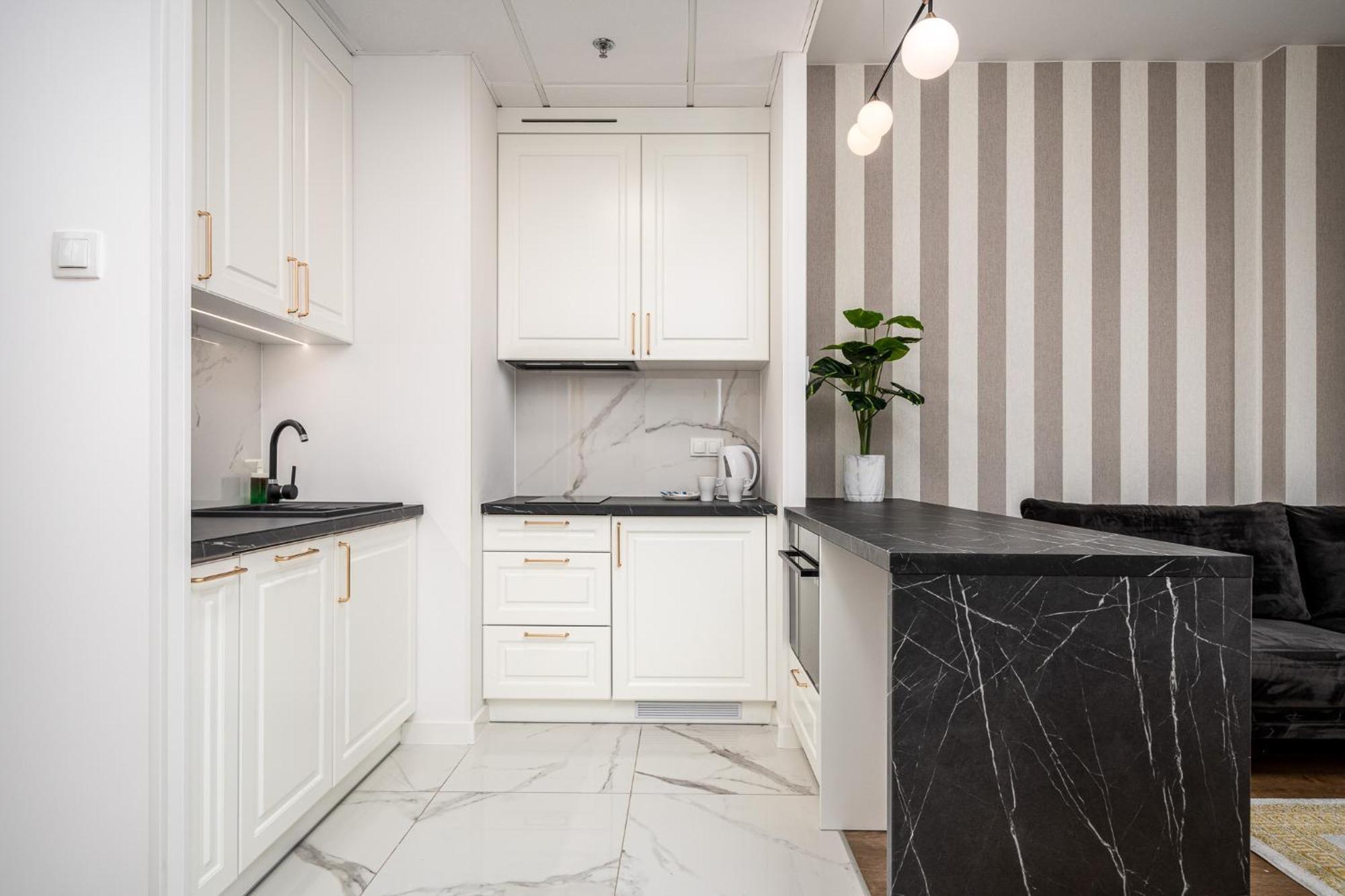 Wola Tower Deluxe Separate Bedroom With Free Garage - By Perfect Apart 华沙 外观 照片